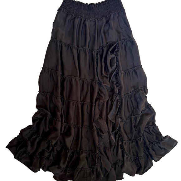 Black Layered Ruffles Bohemian Syle Long Skirt - Picture 4 of 4